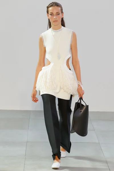 Look 10